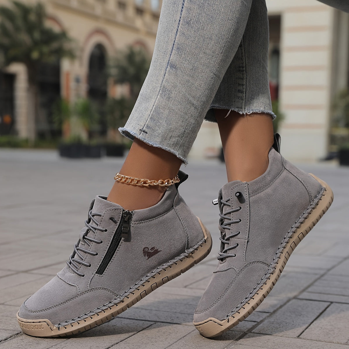 Mila – Comfortable Orthopaedic Sneakers + Zip