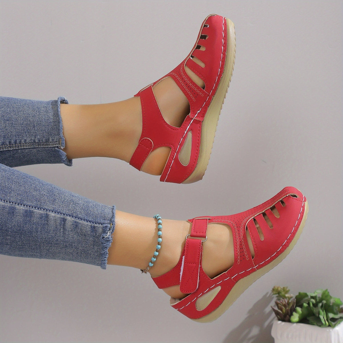 Leni – Comfort Sandals with Soft Elevation