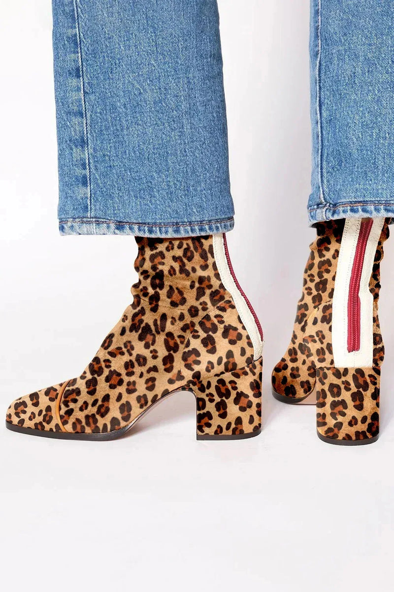 Victoria | Bottes à talons à bout carré