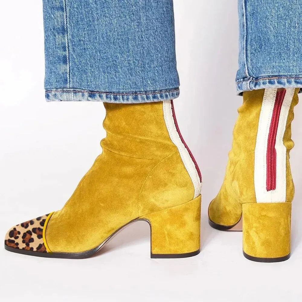 Victoria | Bottes à talons à bout carré