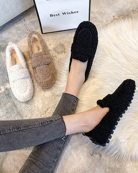 Mellora | LuxeCloud Slippers – Where Comfort Meets Elegance