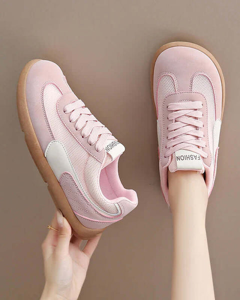 Sarah - Shoes with a Wide Toe Box