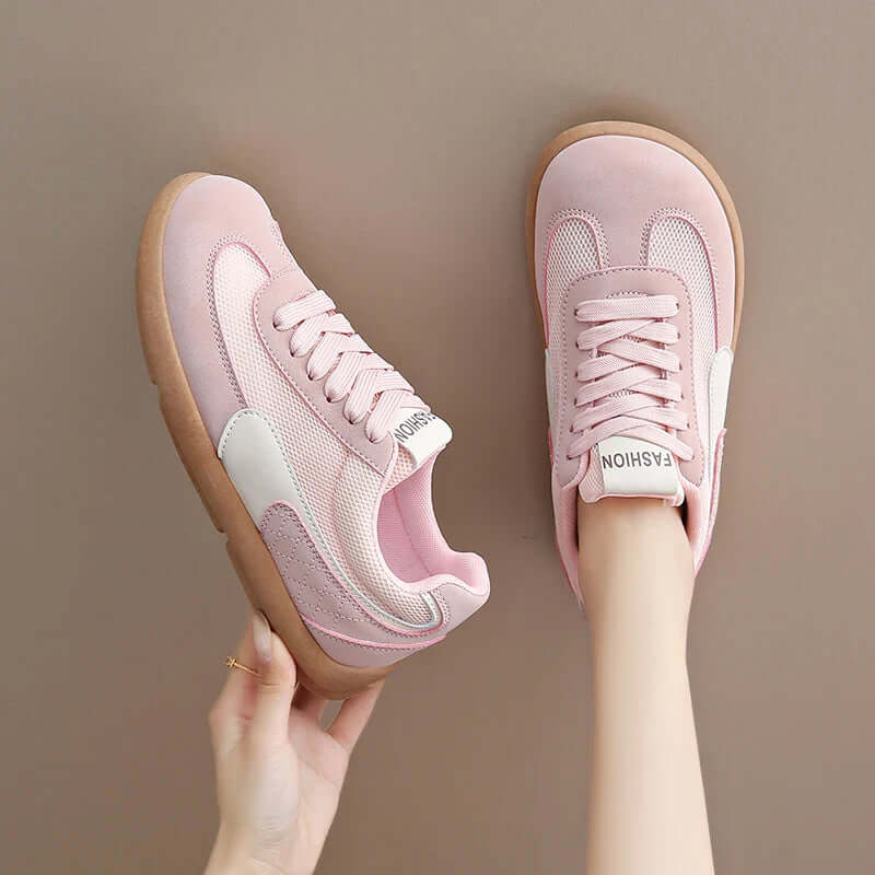 Sarah - Shoes with a Wide Toe Box