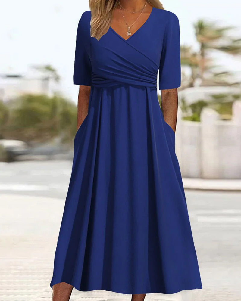 Pien - Robe Croisée à Manches Courtes.