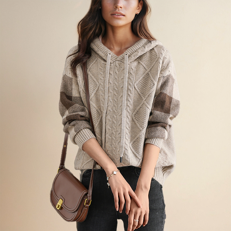 Emily | Pull à Capuche en Tricot Câble