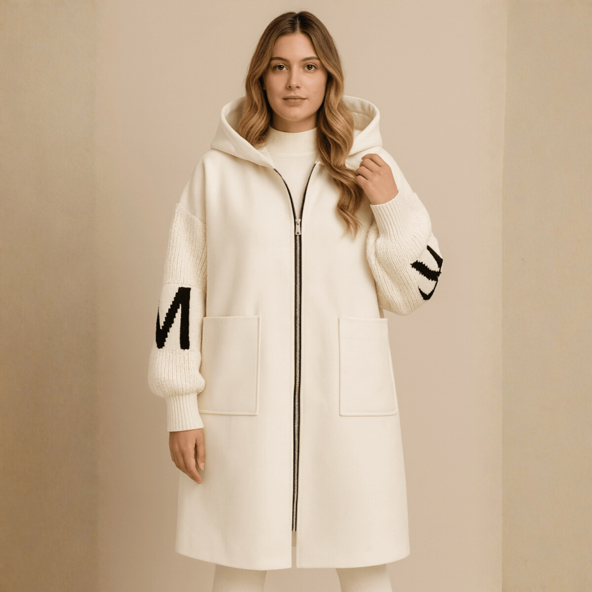 SELENE | MANTEAU LONG TRICOTÉ À CAPUCHE